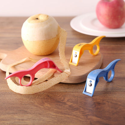 Fruit peeler